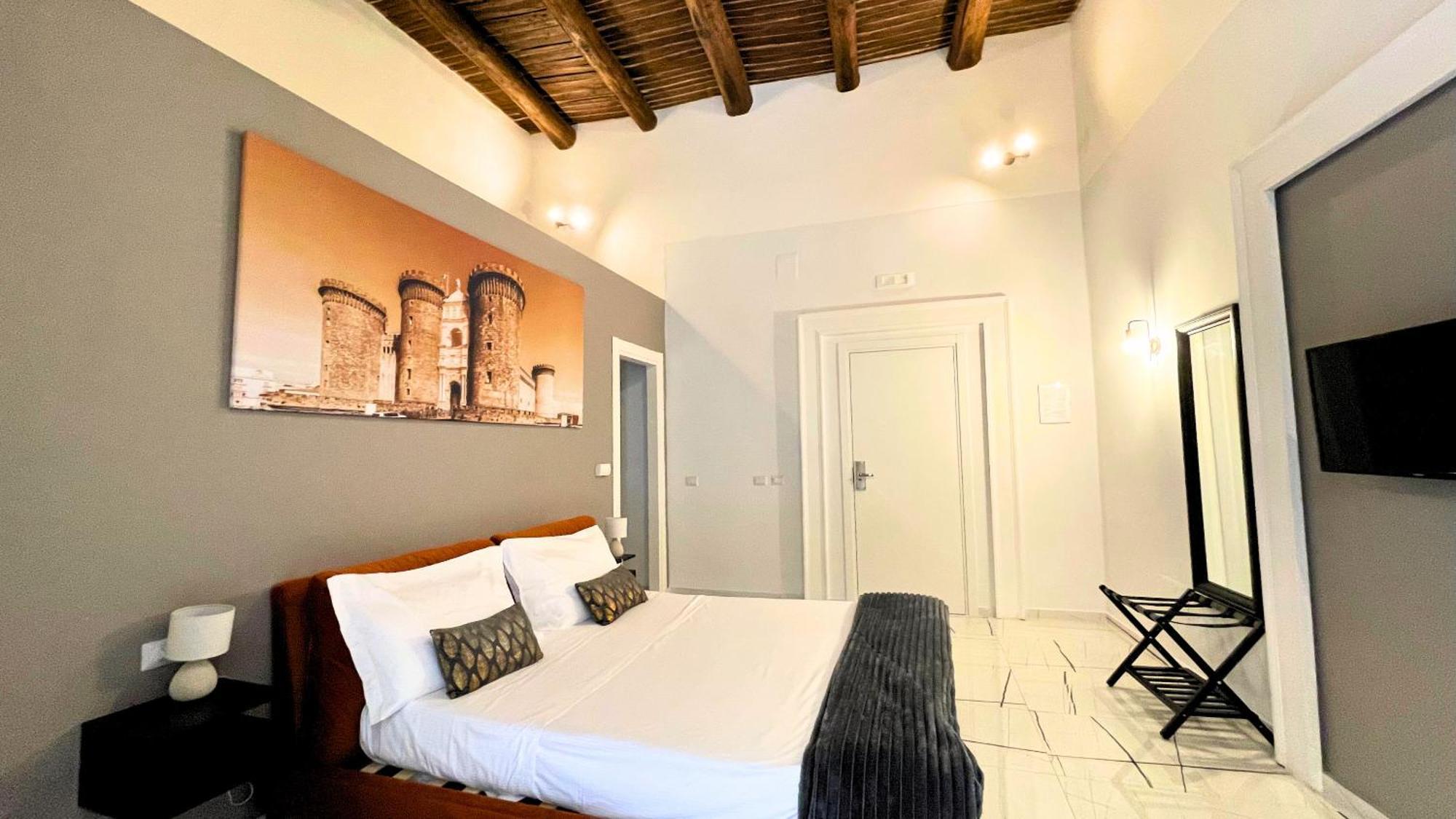 Palazzo Goyze Hotel Naples Room photo